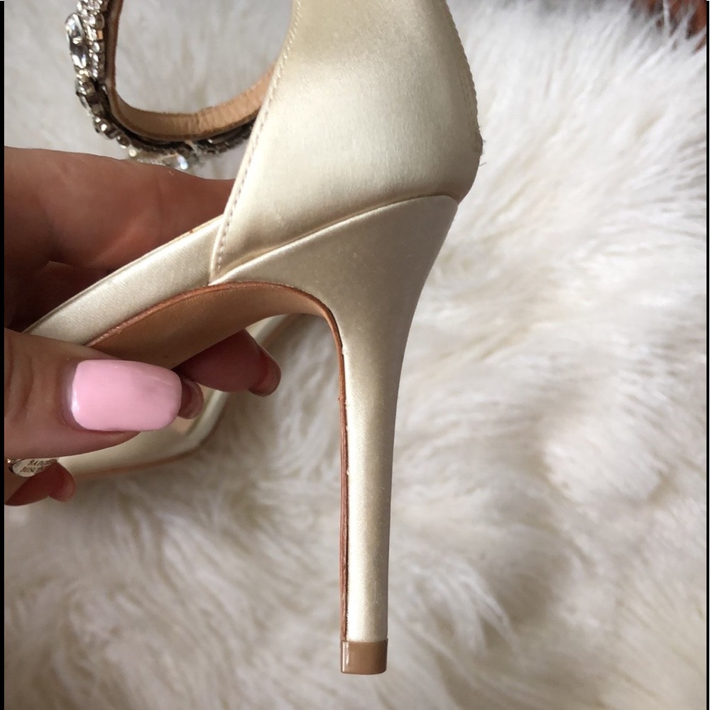 Badgley Mischka Regensia Heels - Picture 5 of 13